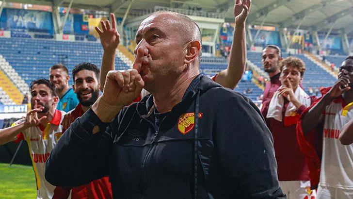 Göztepe'de Stoilov'dan transfer açıklaması: İmzalamaya yakınız