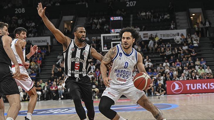 Anadolu Efes - Beşiktaş Fibabanka maçından kareler