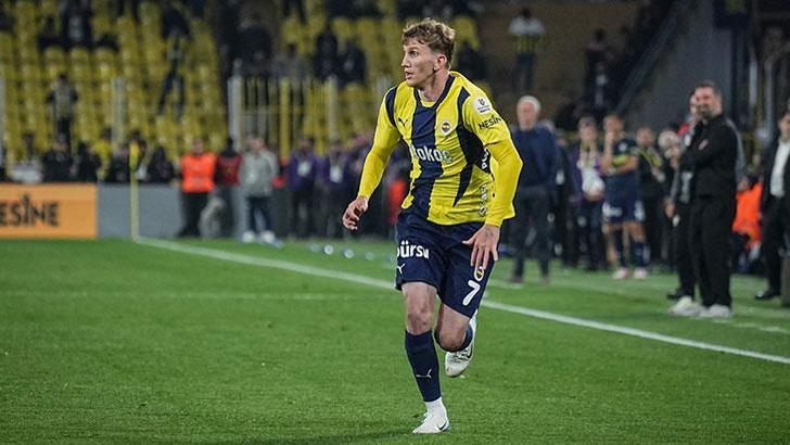 Emre Belözoğlu'nun radarında 2 Fenerbahçeli! Ters köşe transfer