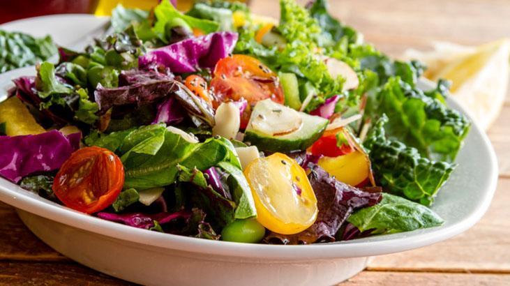 Salata 1 gün önceden yapılır mı? Türüne göre değişiyor, sos tuz kadar etkili