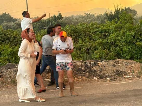 İzmir’in orman yangını! 5 mahalle tahliye ediliyor