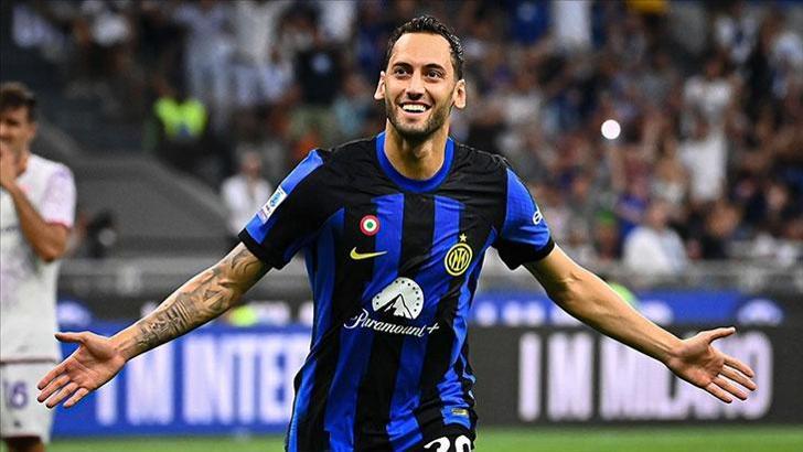 Galatasaray'ın gözdesi Hakan Çalhanoğlu, Inter'e kazan kaldırdı! 'Tarih dik duranları yazar'
