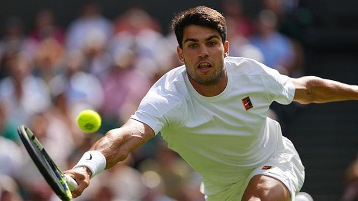 Wimbledon'da Carlos Alcaraz üçüncü tura adını yazdırdı