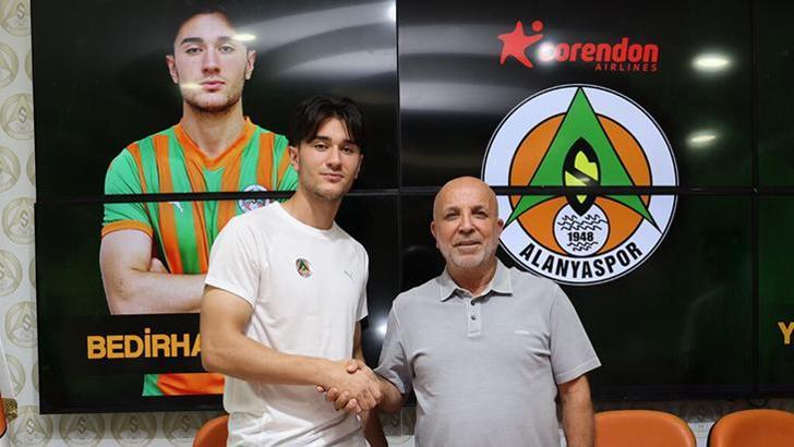 Bedirhan Özyurt'un imza töreninden kareler