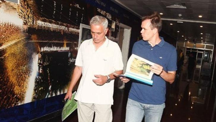 Fenerbahçe'de sürpriz istifa! Kulübe sundu