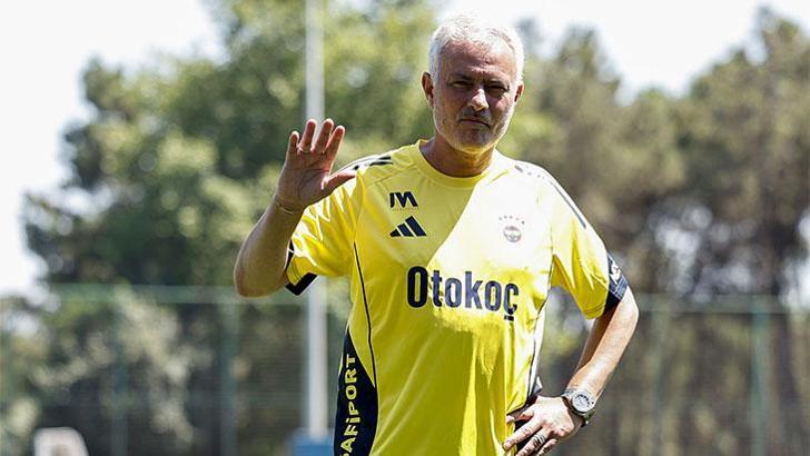 Fenerbahçe'de Jose Mourinho'nun yeni yardımcıları belli oldu