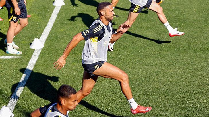 Fenerbahçe, yeni sezon hazırlıklarını sürdürdü