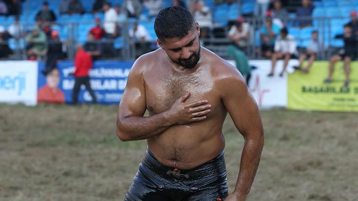Enes Doğan, Gökbel Yaylası Yağlı Güreşleri'nde altın kemer kazandı!
