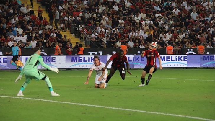 Nicolo Zaniolo, 745 gün sonra Galatasaray forması giydi!