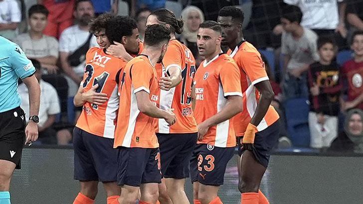 Başakşehir, UEFA Konferans Ligi'nde Play-Off'a yükseldi!