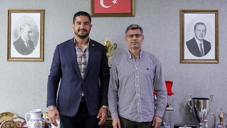 Milli atıcı Yusuf Dikeç'ten Taha Akgül'e ziyaret!