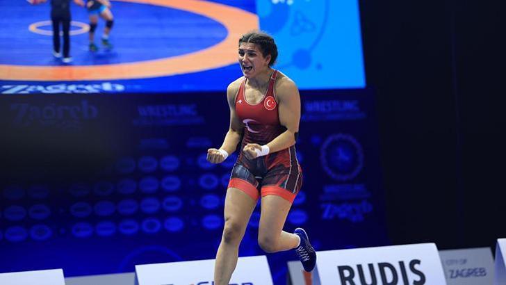 Nesrin Baş, Dünya Güreş Şampiyonası’nda finale yükseldi