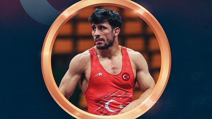 Milli güreşçi Ahmet Yılmaz dünya üçüncüsü oldu!