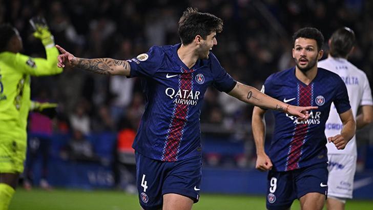PSG, Auxerre karşısında zorlanmadan galip!