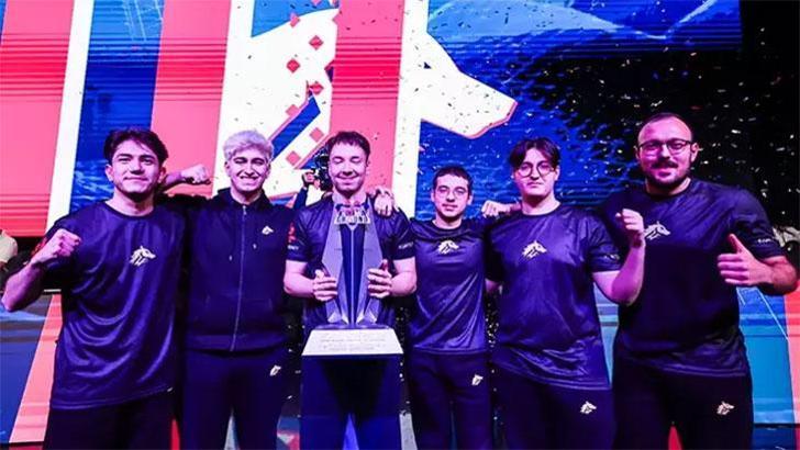 Red Bull Home Ground Türkiye Finali’nde kazanan ULF Esports