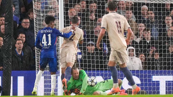 Şampiyonlar Ligi'nde Galatasaray'ın rakibine hezimet!