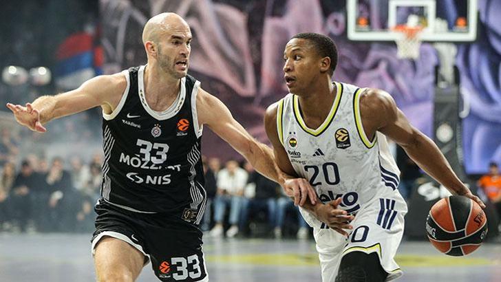Partizan - Fenerbahçe Beko maçındaki ırkçı pankarta tepki! 'Şikayete rağmen izin verdiler'