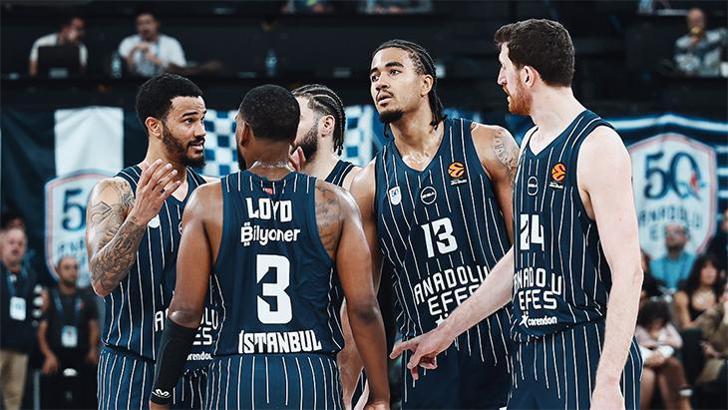 Anadolu Efes'in EuroLeague'de rakibi Monaco!