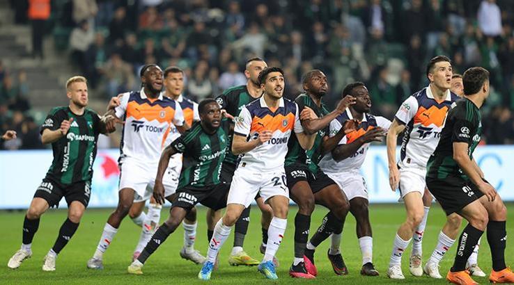 Süper Lig'de Kocaelispor-Başakşehir maçından gol sesi çıkmadı