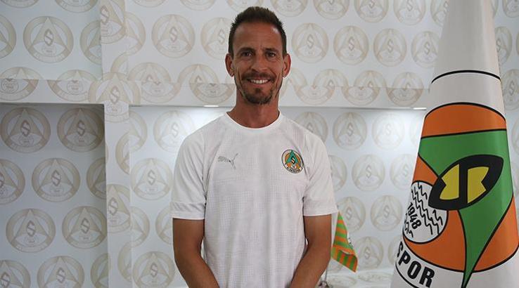 Alanyaspor'dan Joao Pereira'ya yeni sözleşme