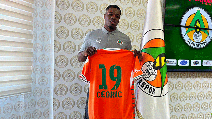 Alanyaspor, Ivan Cedric'i kadrosuna kattığını açıkladı