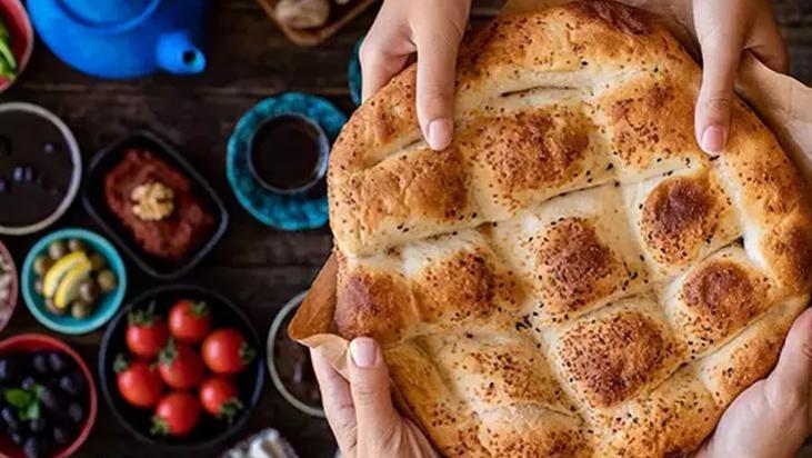 Kabızlık, mide yanması, unutkanlık, dikkatsizlik! ‘Ramazan pidesini çok sıcak tüketmeyin’