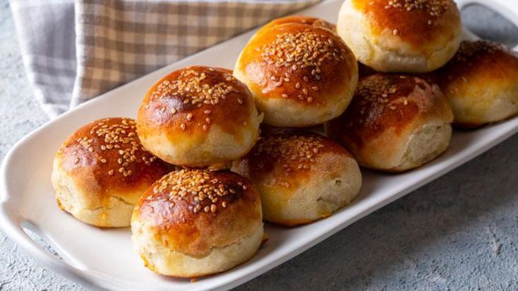 Poğaçaya süt mü yoksa su mu katmalıyım? Yumuşacık oluyor, puf puf kabaran tarif