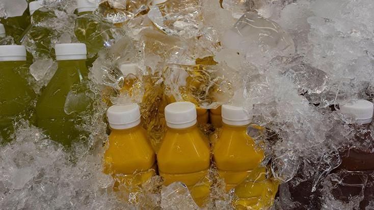 Soğuk sıkım meyve suyu mu yoksa normal mi? Vitamini kaybolmuyor, sindirimi kolay