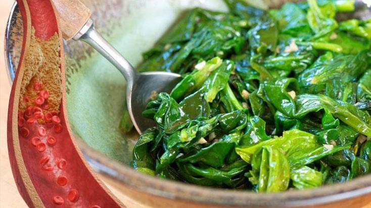 Bir yiyen kolesterol nedir bilmiyor! Damarların süpürgesi, salatada şahane