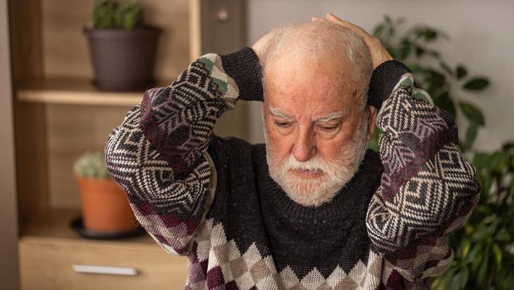 Alzheimer'a umut olacak keşif! Hastalığı tetikleyen mekanizma çözüldü