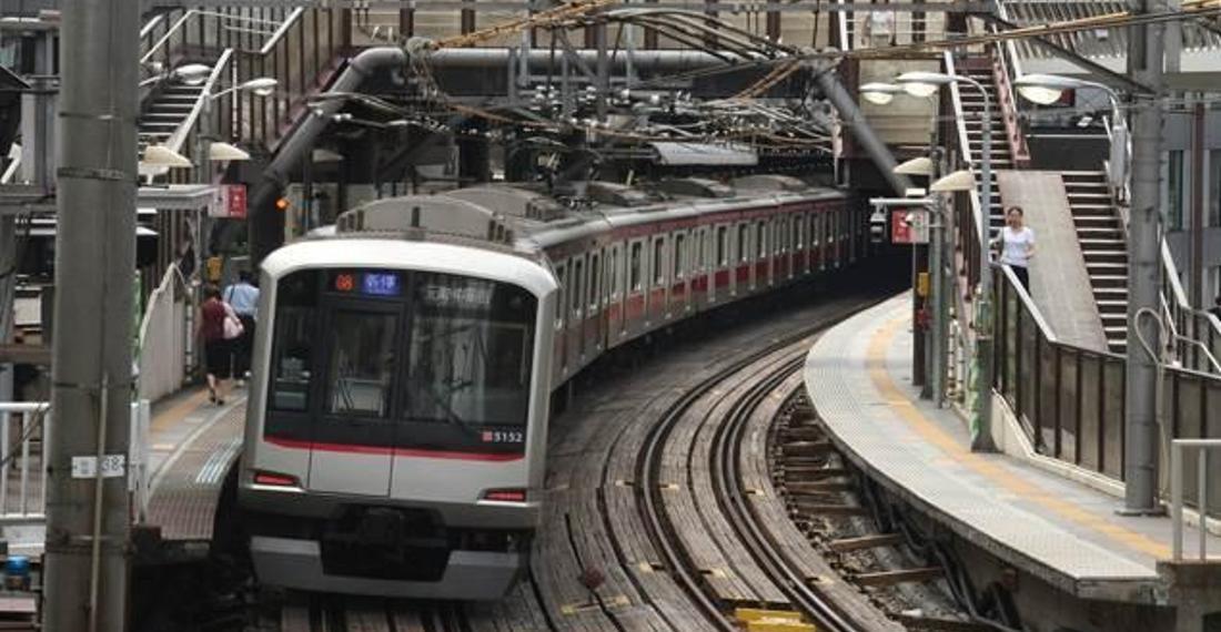 Tren 20 saniye erken kalktı diye özür dilenilir mi?