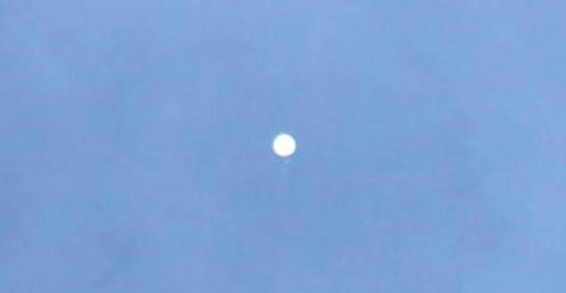 Meksika'da görülen beyaz UFO'lar panik yarattı