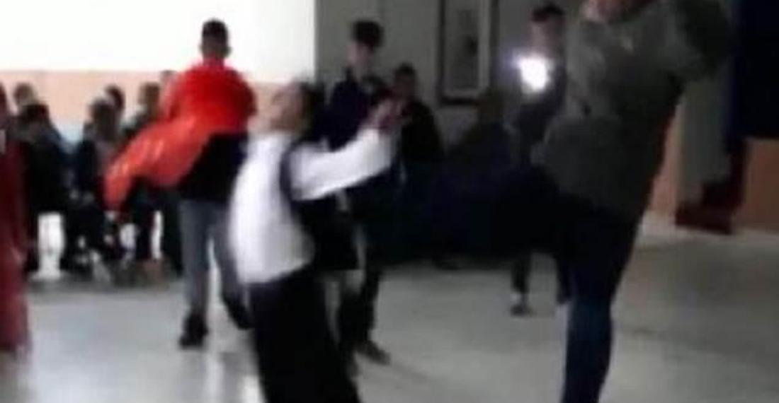 Düğünde oynayan çocuğa tekme atan adamı affetmeyeceğiz