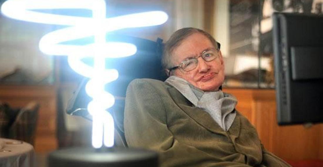 Stephen Hawking 76 yaşında hayata gözlerini yumdu