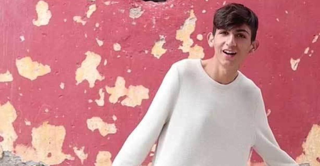 Fenomen olunca şarkı söylemek gerekiyor mu?