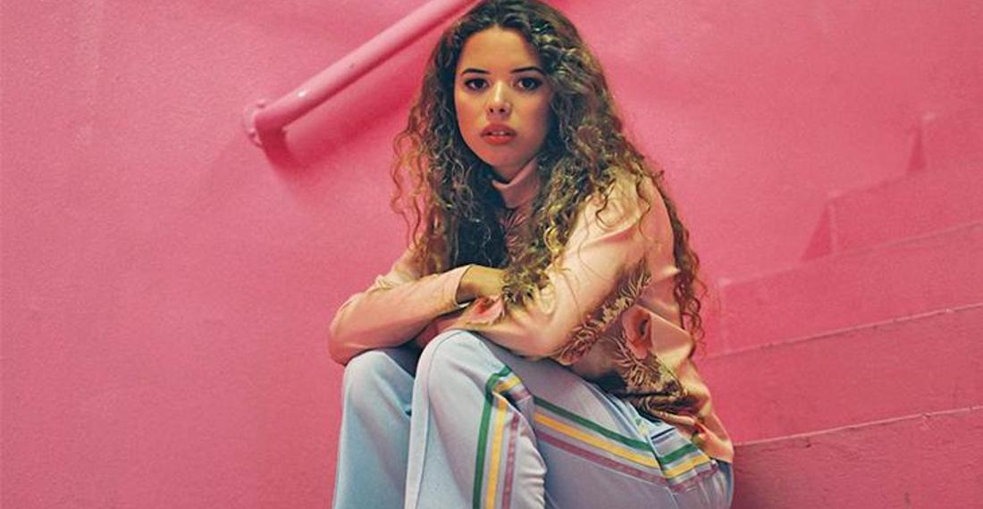 Nilüfer Yanya 'The Dealer' şarkısıyla 'radyo' engelini sonunda aştı