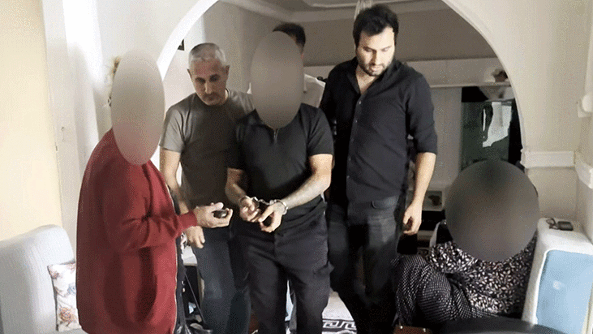Edirne’de hapis cezaları kesinleşmiş anne ve oğul birlikte yakalandı
