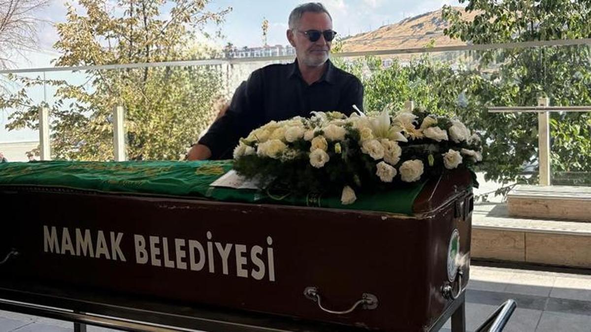 Atilla Saral'ı yıkan haber! Ablası hayatını kaybetti