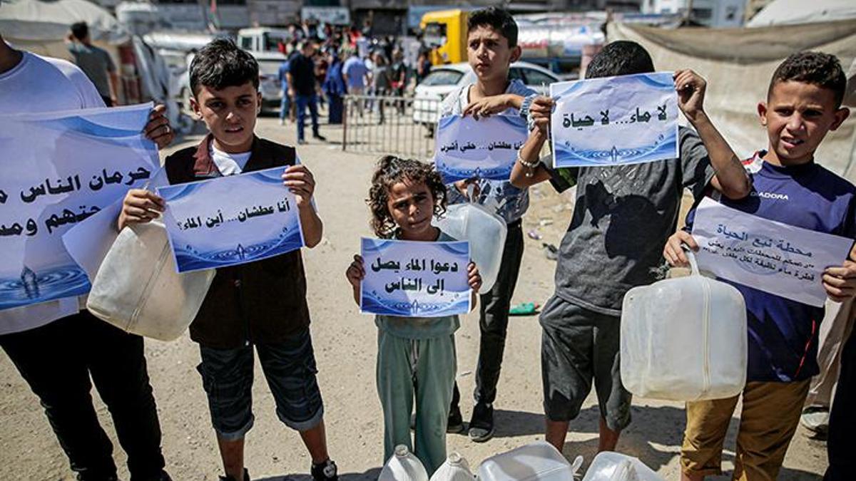 Gazze'de 'su krizi' protestosu