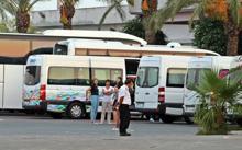 Son dakika... Rus turistleri taşıyan midibüse TIR çarptı Çok sayıda yaralı