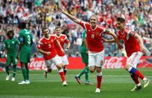 Rusya-Suudi Arabistan maçından kareler