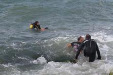 Serinlemek için denize giren 3 kardeş boğuldu