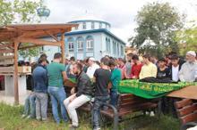 Denizde boğulan üç kardeş toprağa verildi