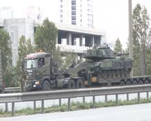 Otoyollarda tank hareketliliği