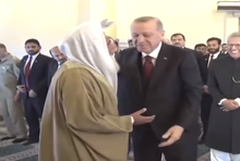 Cumhurbaşkanı Erdoğan Pakistanda Cuma namazında dikkat çeken görüntü