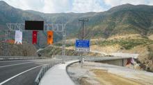 Güneydoğuyu Doğuya bağlayacak Beğendik Köprüsü ulaşıma açıldı