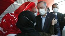 Cumhurbaşkanı Erdoğan Diyarbakır annelerini ziyaret etti