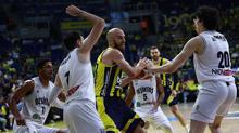 Fenerbahçe Beko - Beşiktaş Emlakjet maçından kareler