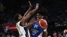 Anadolu Efes - Fenerbahçe Beko maçından kareler