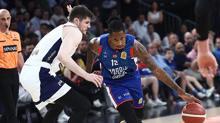 Anadolu Efes - Fenerbahçe Beko maçından kareler